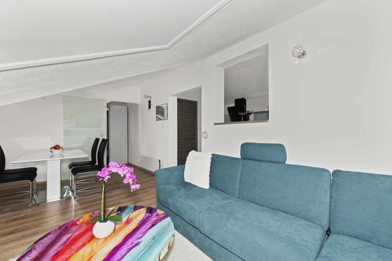 Apartment Nikola Trogir Exterior photo
